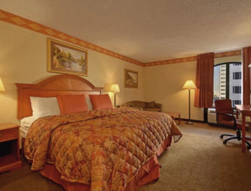 Days Inn By Wyndham Baltimore Inner Harbor Exterior photo